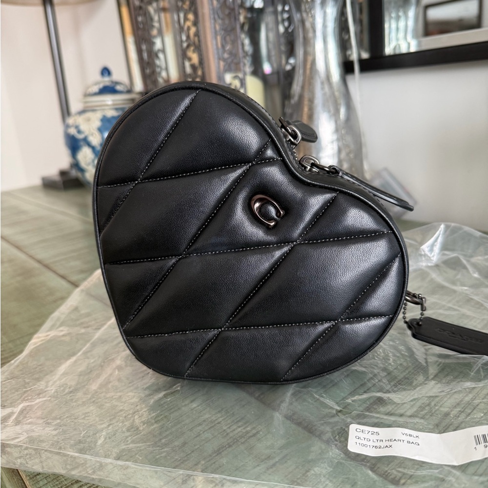 Coach Women's Heart Pillow Quilted Leather Crossbody Bag  Black -Style CE725 EUC